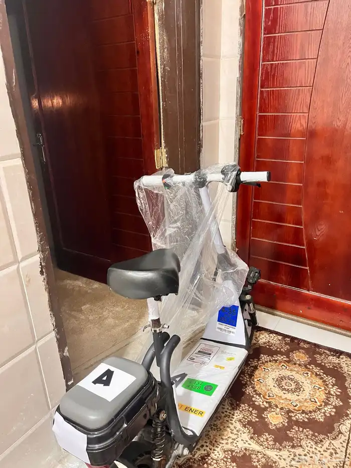 سكوتر للبيع لا يجي إلا الصامل الحد 800 5