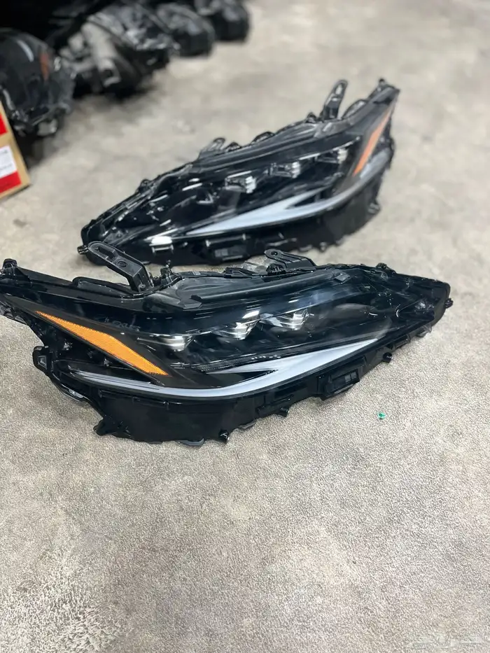 شمعات لكزس اي اس ثلاث عدسات اصليه وكاله 2019-2025 0