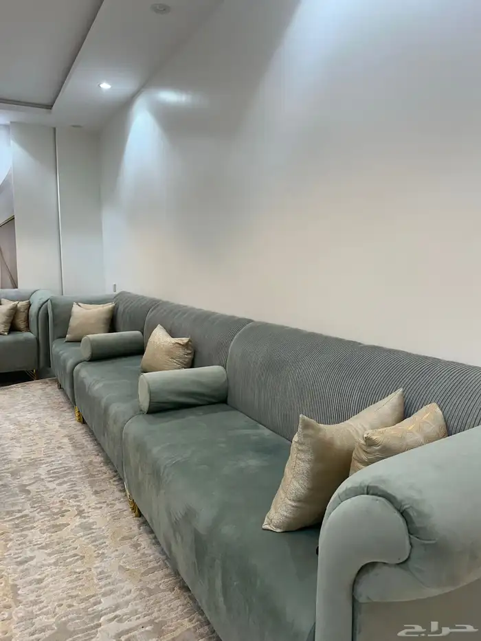 كنب- طاولة - فرشه  2000 7