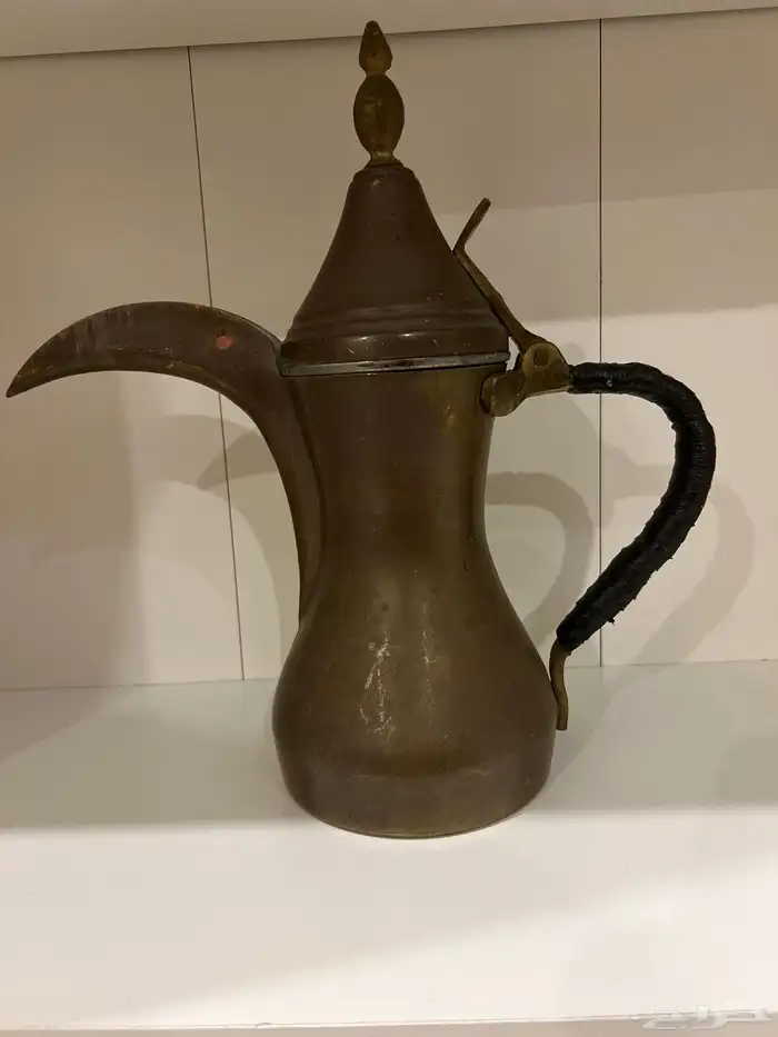 دلال وابريق قديم 1