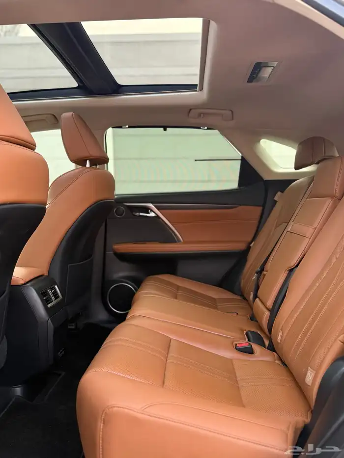 لكزس RX350 DD 2022 سعودي على الضمان 8