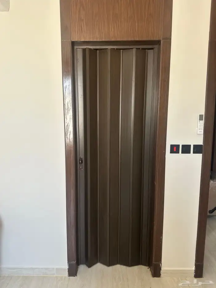 ابواب اكورديون بلاستيك وجلد وستائر ويفي وجميع انواع الستائر 26