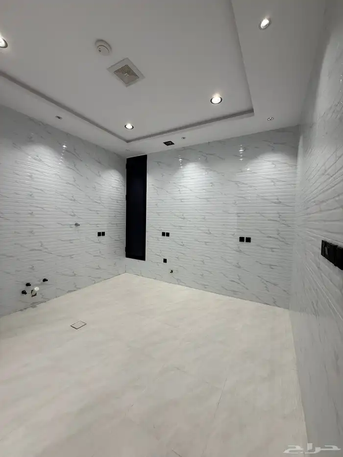 للبيع ارواف ارضيه وارواف علوى بمداخل سيارات ابها المحاله 19