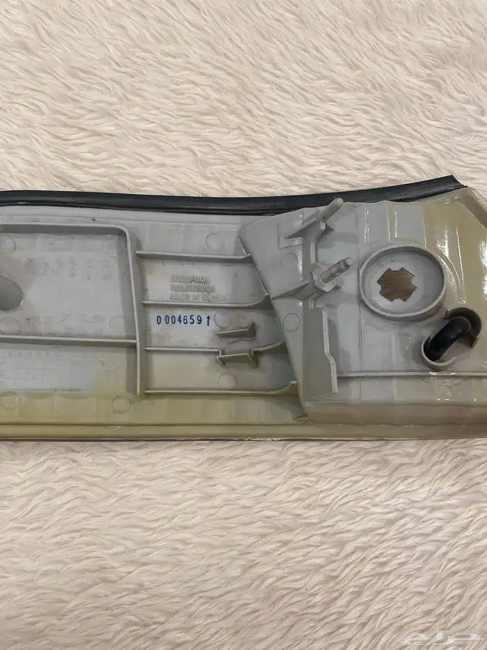 شمعات اماميه فورد فكتوريا 2011 8