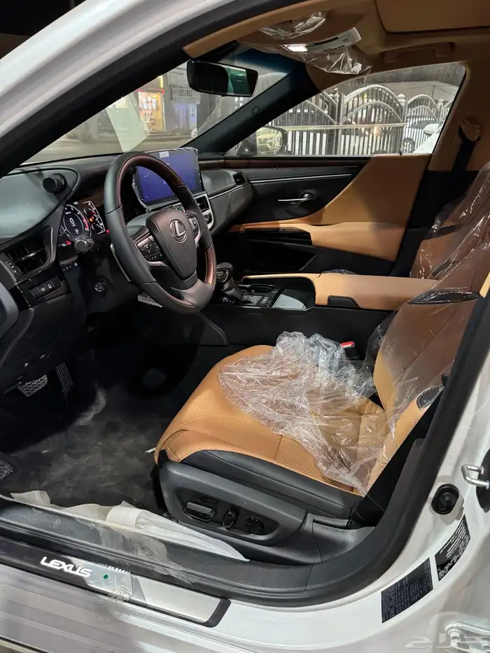 لكزس ES350 فئة CC بنزين 2025 8