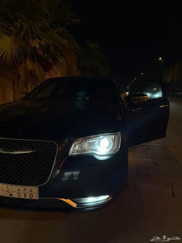 كرايزلر 2018 v8 فل كامل 10