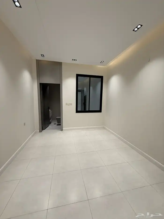 للبيع ادوار ارضيه وشقق علويه مخطط حطين مقابل مطار ابها 15