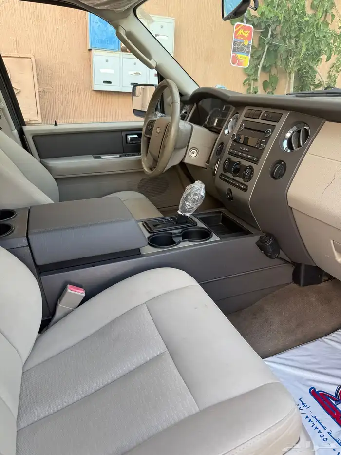 البيع قريب فورد اكسبديشن 2013 نص فل دبل سعودي نظيف جدا 1