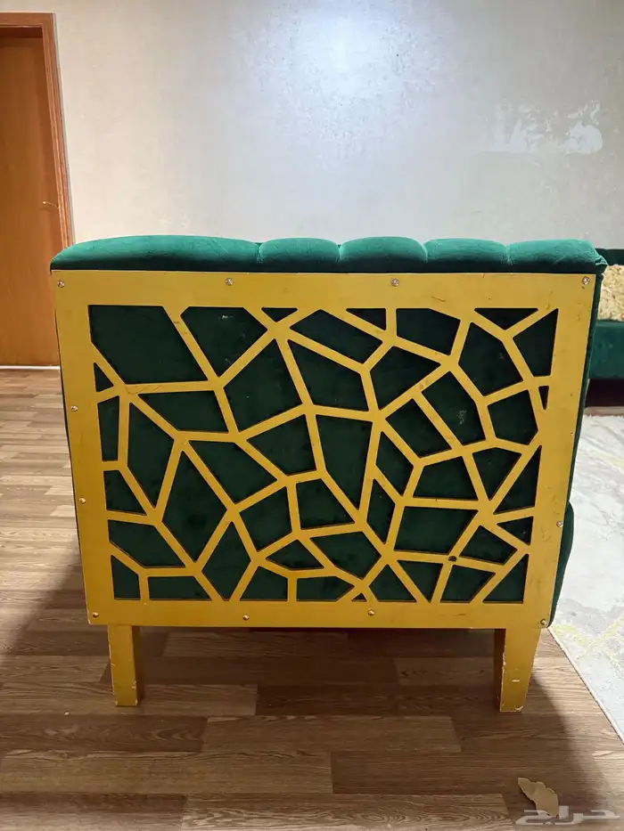 كنب للبيع مع الطاوله 0
