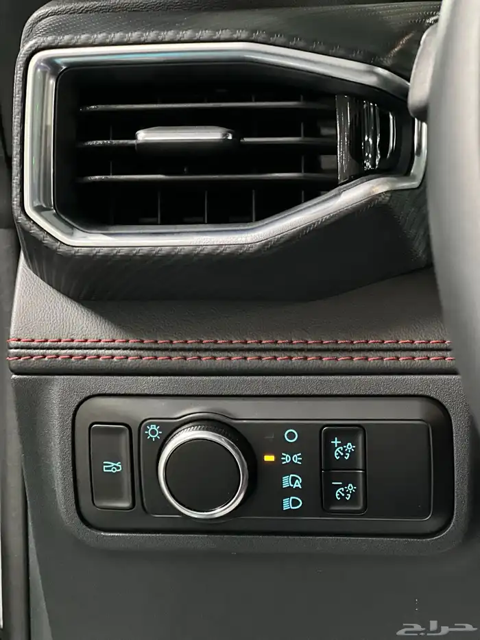 موستنج GT premium ((اصفار)) 2024 39