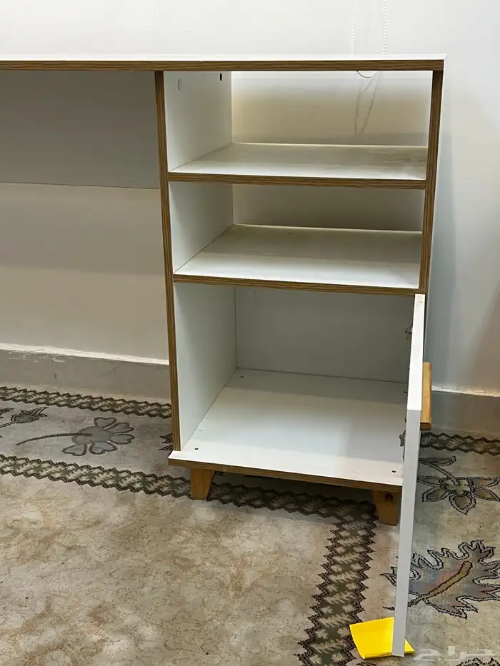 مكتب وكنب للبيع 4