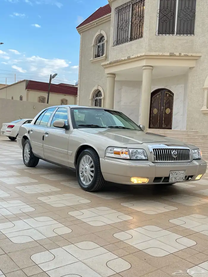 فورد ماركيز مخزن نظيف جدا 2010 0