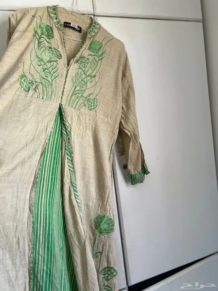 جلابيات وفساتين من براندات معروفه للبيع 40