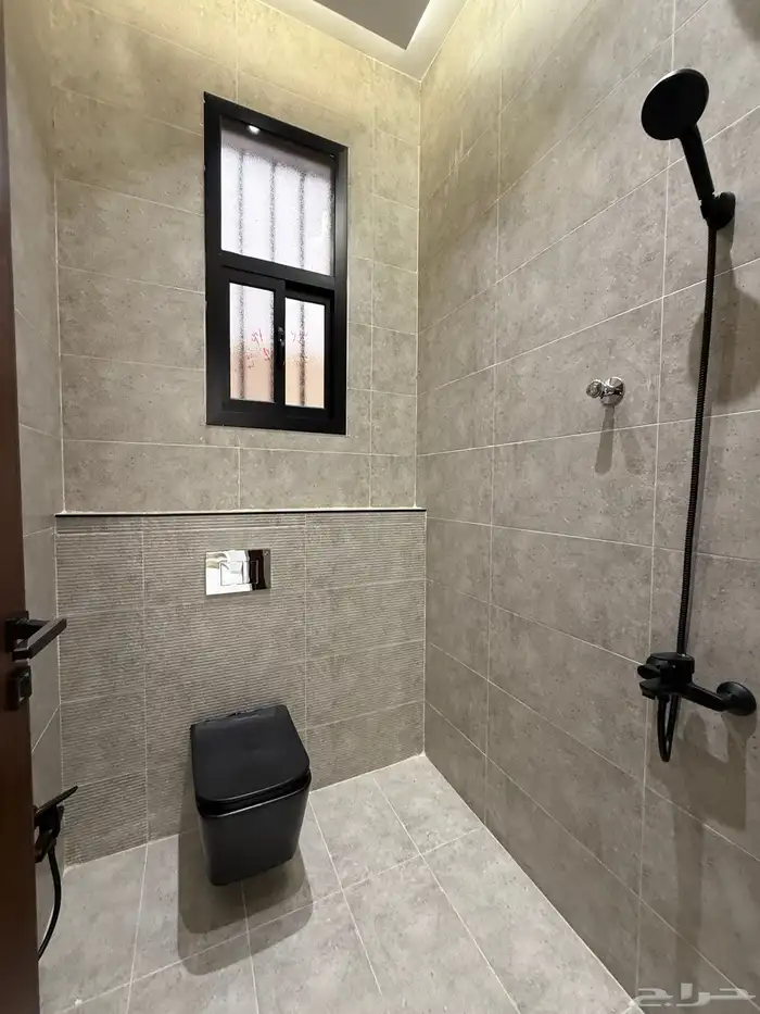 للبيع ارواف ارضيه وارواف علوى بمداخل سيارات ابها المحاله 23