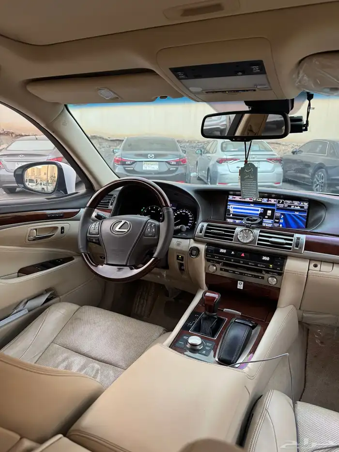 لكزس LS460L 2013 5