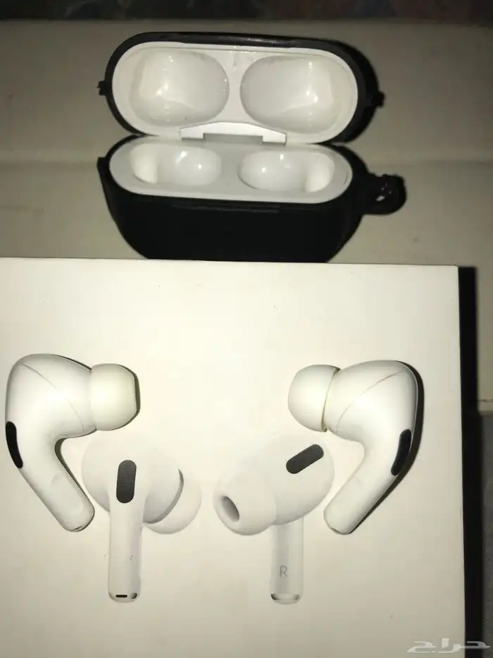 سماعة ابل AirPods Pro 5