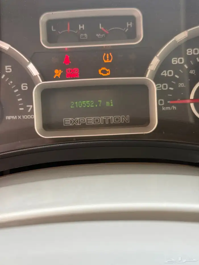 البيع قريب فورد اكسبديشن 2013 نص فل دبل سعودي نظيف جدا 8