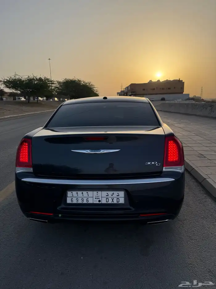كرايزلر 2018 v8 فل كامل 0