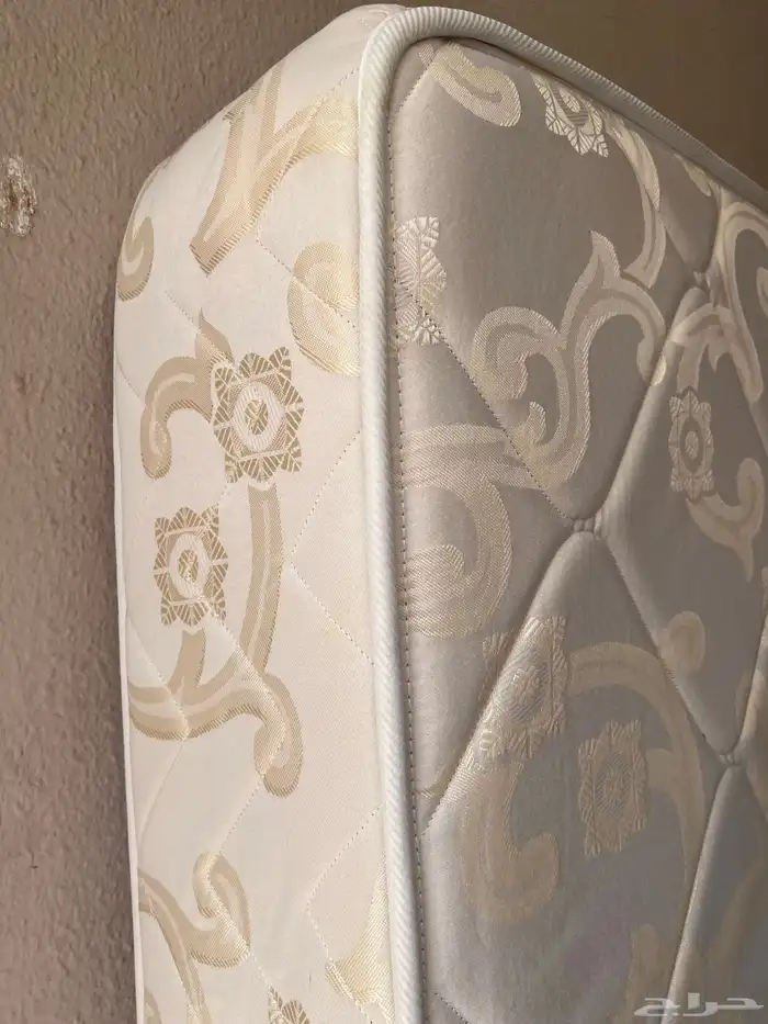 مرتبة نظيفة 200 200 مترين في مترين ب 250 يال 2