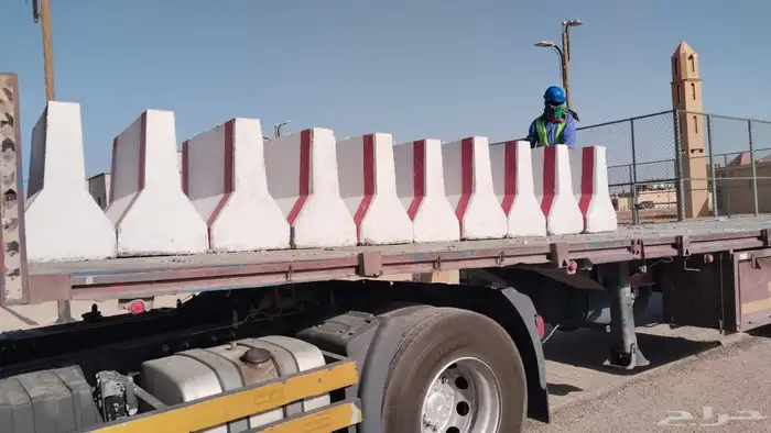 حواجز خرسانيه سفتي صبات مصدات وقواعد اناره 6