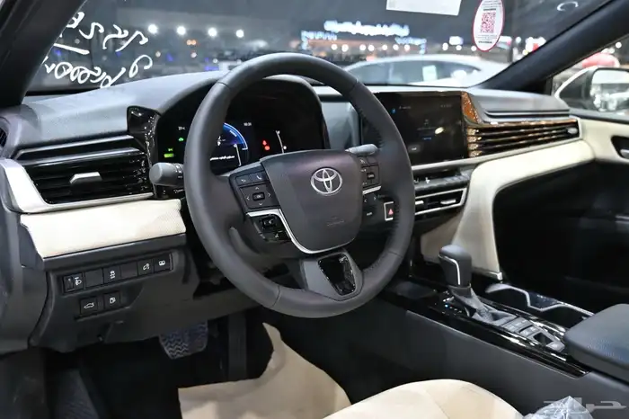 كامري Eجنوط 2025 اسود 24