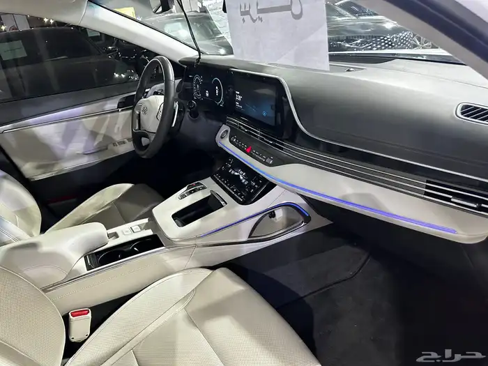 هيونداي ازيرا ابيض 2022 بنزين بطاقة جمركية وارد كوريا 13