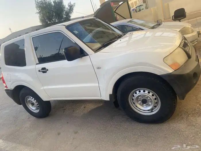 للبيع باجيرو موديل 2004 حكومي سابقا 3