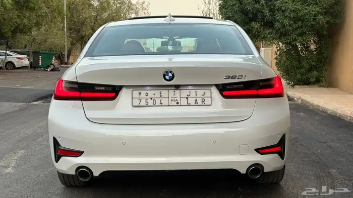 BMW 2022الفئة الثالثة 8