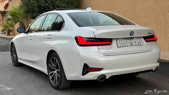 BMW 2022الفئة الثالثة 6