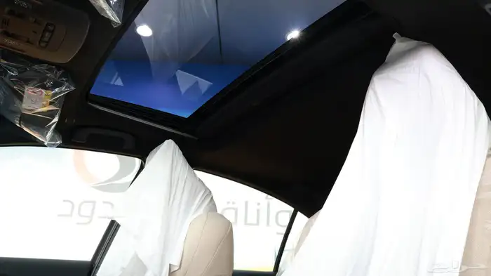 كامري نص فل 2025 32
