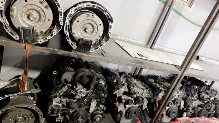 مكاين 6.4 SRT مع قيور مستورده كلها مديلات جديده 2