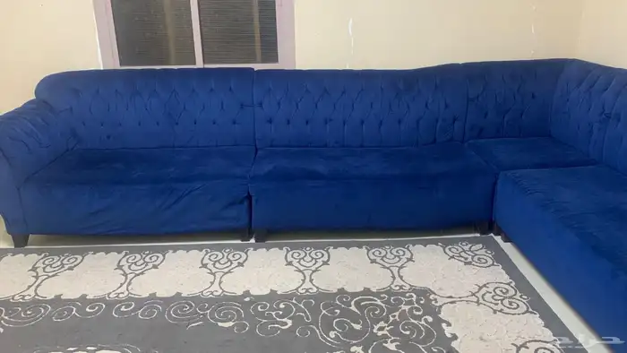 كنب 5 قطع. فرشه موكيت. دولاب ملابس 2