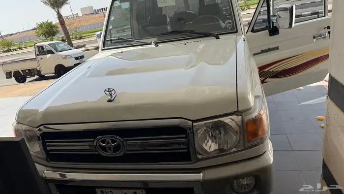 للبيع جيب ربع 2009 1