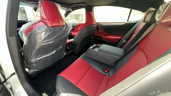 لكزس ES350 فئة F-سبورت 2025ب253.000 شامل الضريبة 5