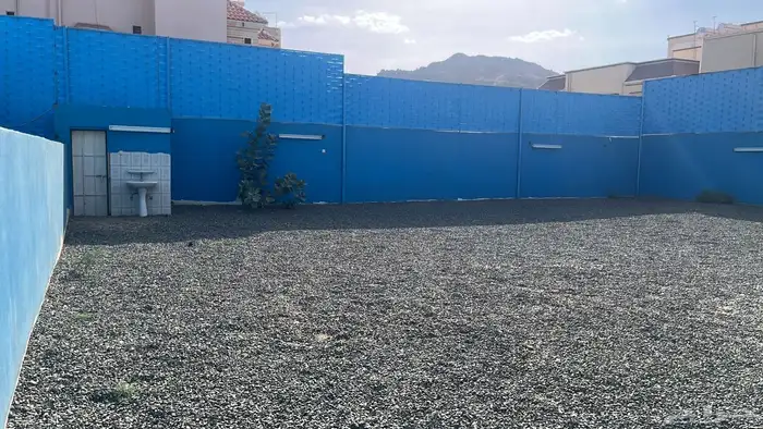 حوش مع مظلة في العريسه للإيجار 3