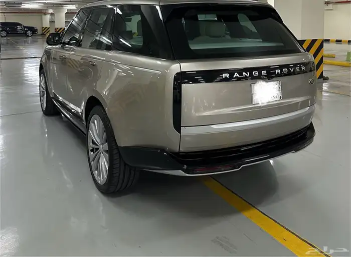 للبيع لاندروفر فيرست ادشن V8. 2022 ناغي على الضمان 2