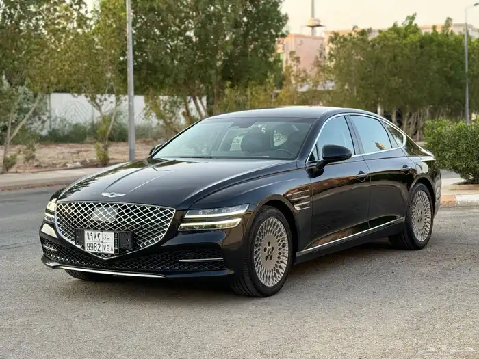 جينسس رويال بلس V6 شاشات خلفية بحالة الجديد 0