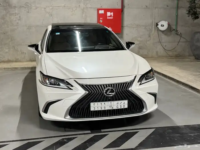 LEXUS ES 350 CC عبداللطيف جميل 1