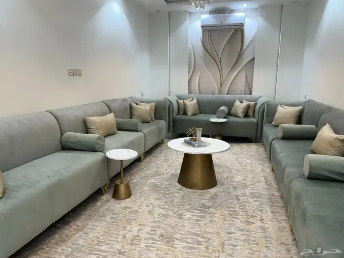 كنب- طاولة - فرشه  2000 4