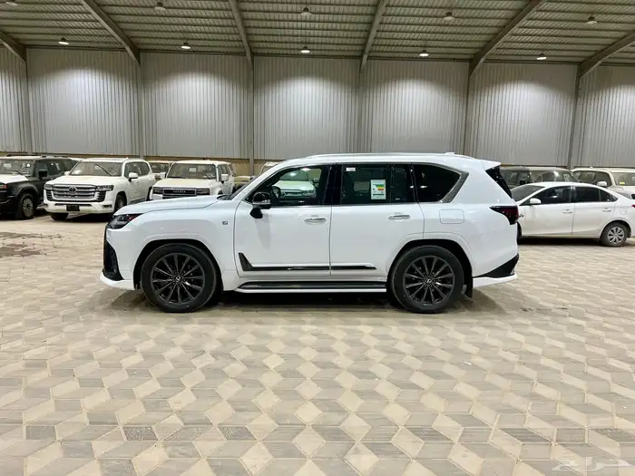 لكزس LX600 F-SOPRT 2025 وارد الساير 5