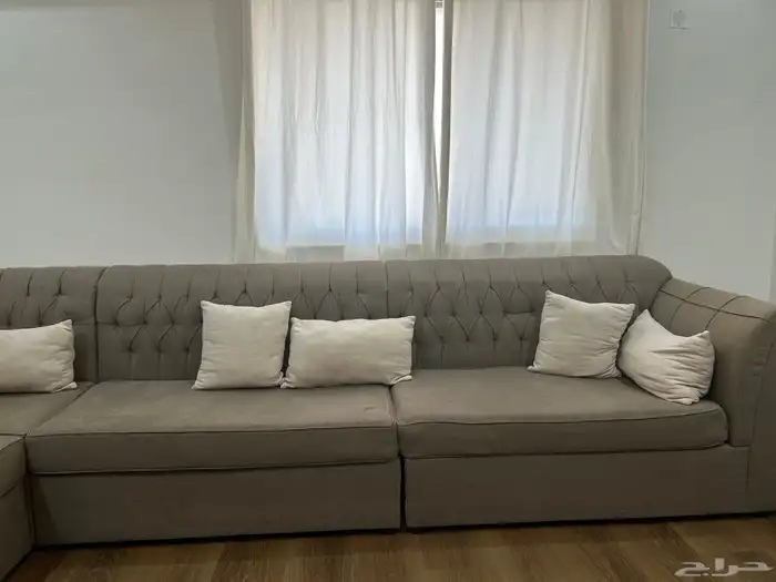 طاولة طعام  كنب 0
