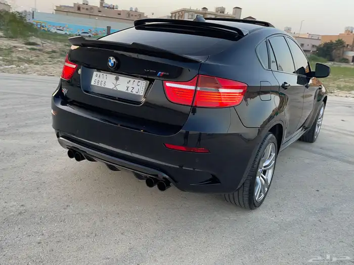 للبيع BMW X6 M 2011  فل كامل   8 سلندر 2