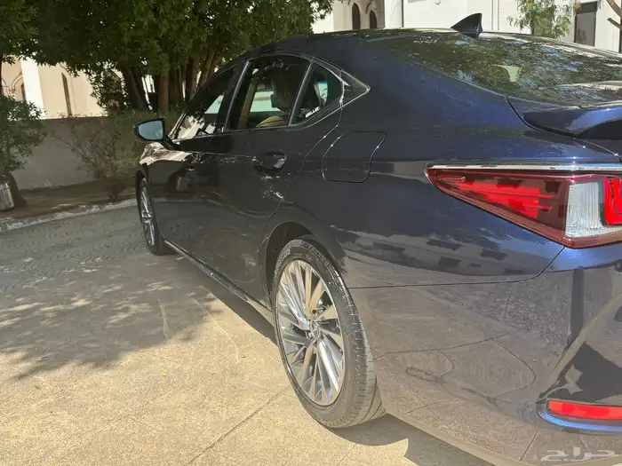 لكزس es350 2023 فئة DD أعلى فئة من عبداللطيف جميل 1