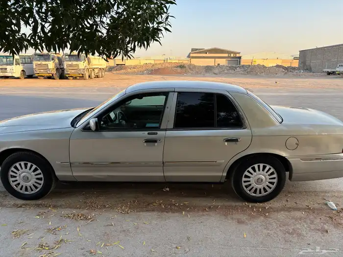 فورد جراند ماركيز 2008 4