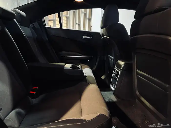 تشارجر 2015 RT بحاله ممتازه V8 11