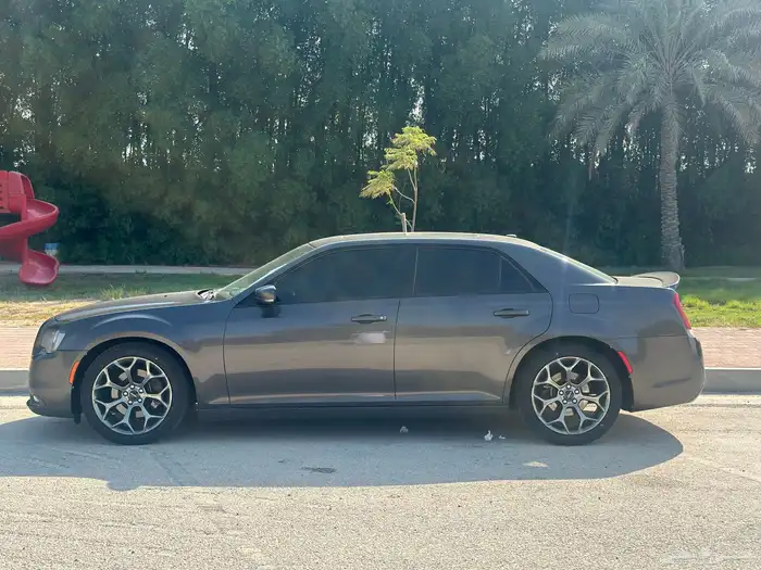 للبيع   كلايسلر 2018 300s) V8) 3