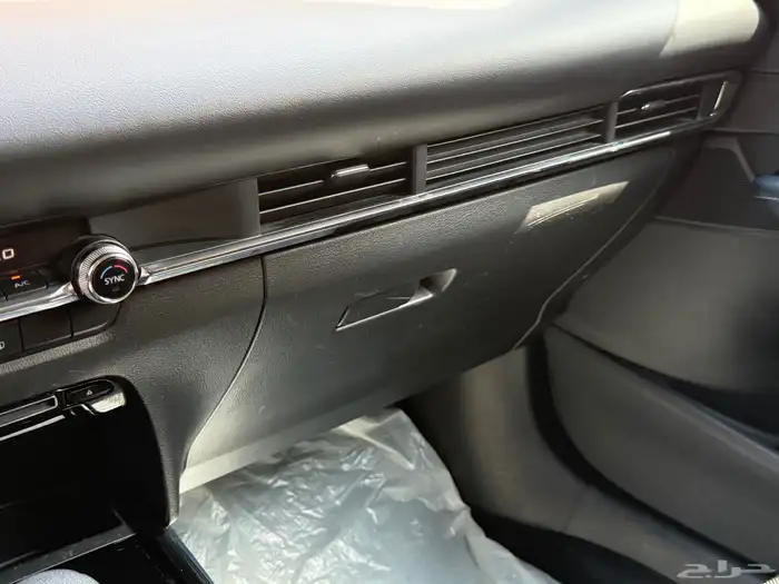 مازدا CX-30 ماشية 35000 مستخدمة لون احمر 6