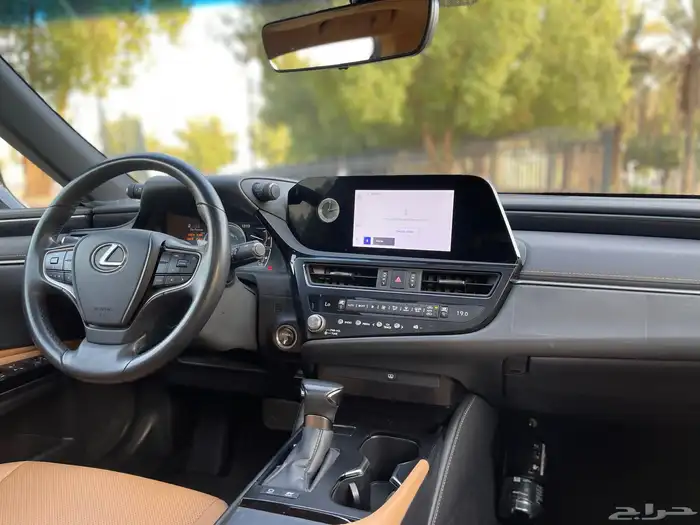لكزس-ES300h-2023(ممشي86الف) 18