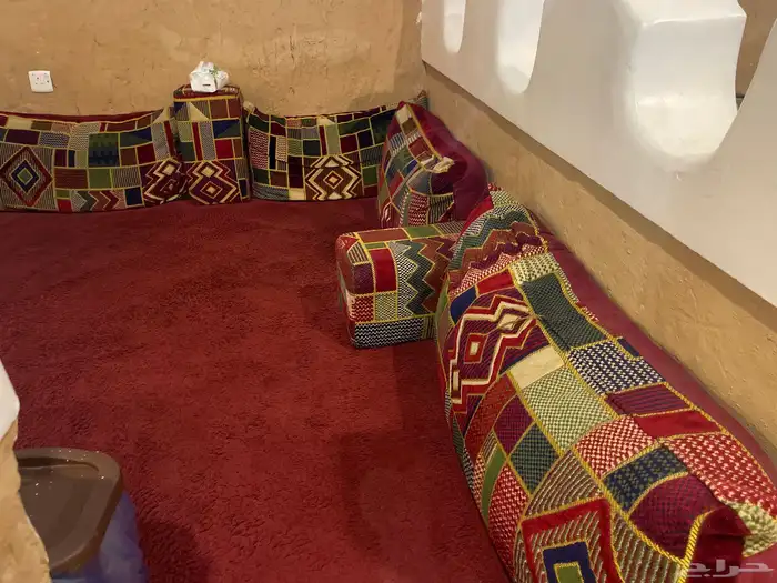 مساند ارضيه وجلسات كراسي وطاولات 0