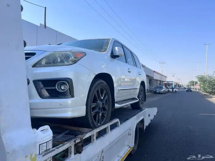 سطحه لنقل السيارات الجديدة والقديمة 0